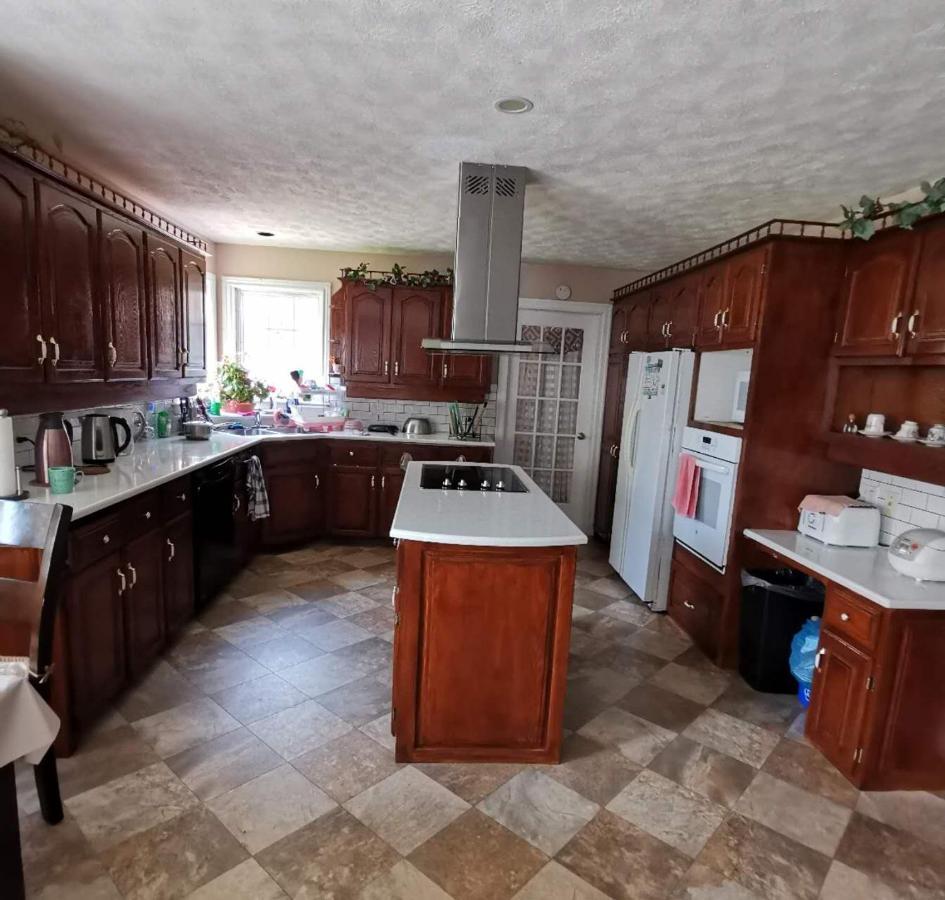 Diana'S Beauty House Διαμέρισμα Σάρλοτ Τάουν Εξωτερικό φωτογραφία